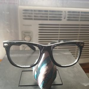 Meet your Posher, Carla